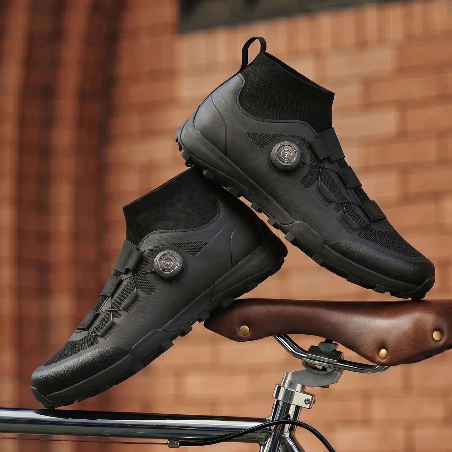 Compatible with Both SPD and Flat Pedals,Mountain Bike Shoes with Single Knob Fastening,for Indoor Outdoor Biking,with SPD Cleats