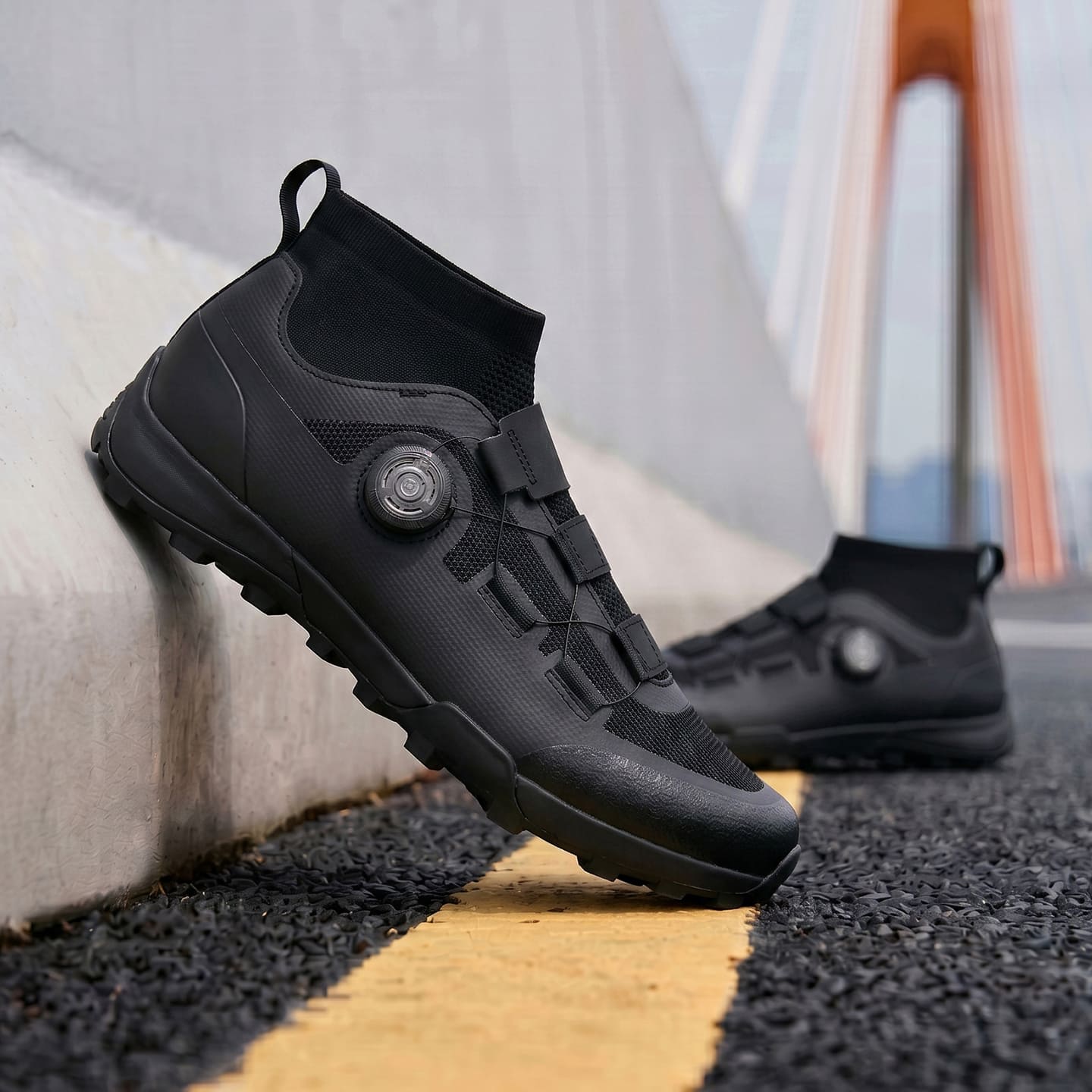 Compatible with Both SPD and Flat Pedals,Mountain Bike Shoes with Single Knob Fastening,for Indoor Outdoor Biking,with SPD Cleats