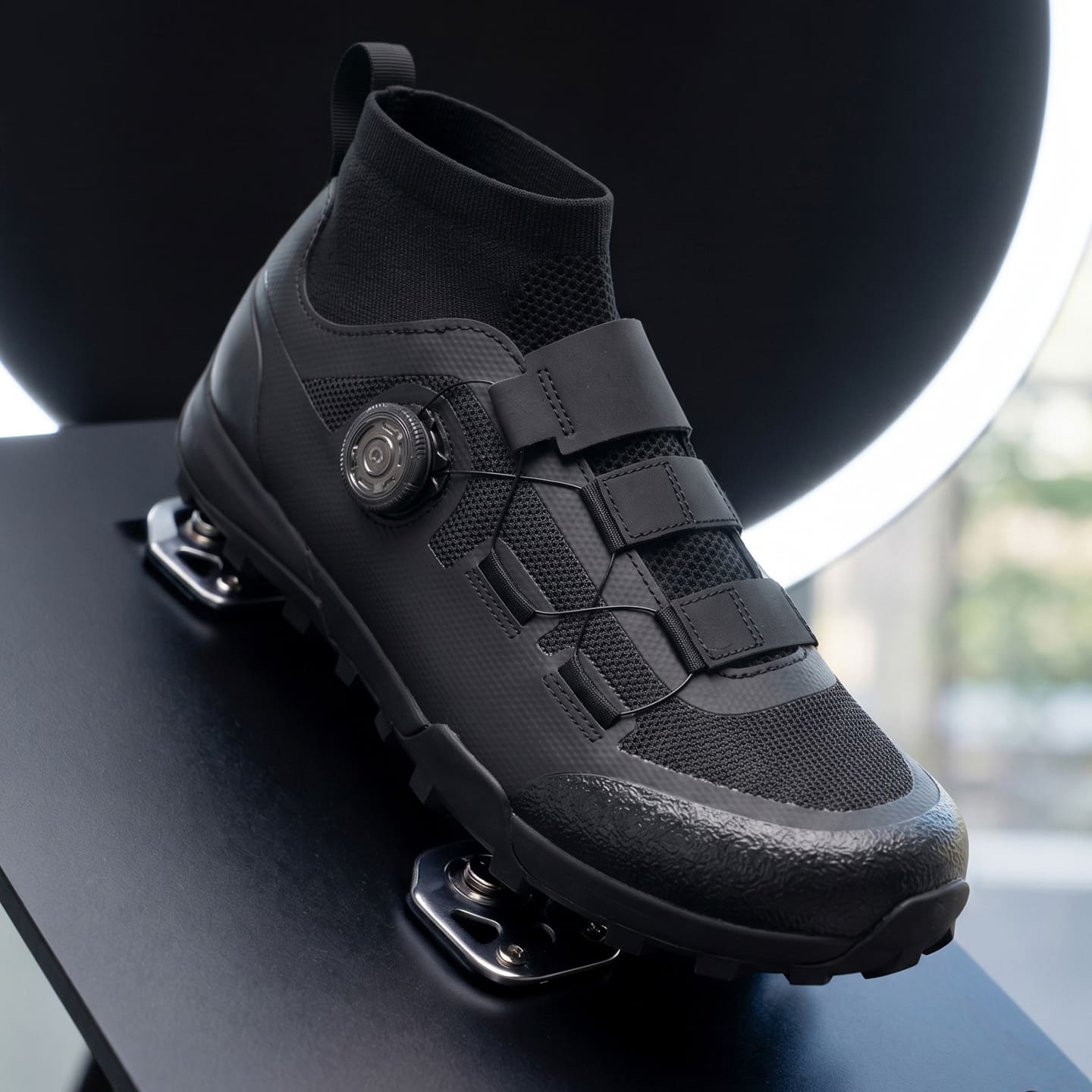 Compatible with Both SPD and Flat Pedals,Mountain Bike Shoes with Single Knob Fastening,for Indoor Outdoor Biking,with SPD Cleats